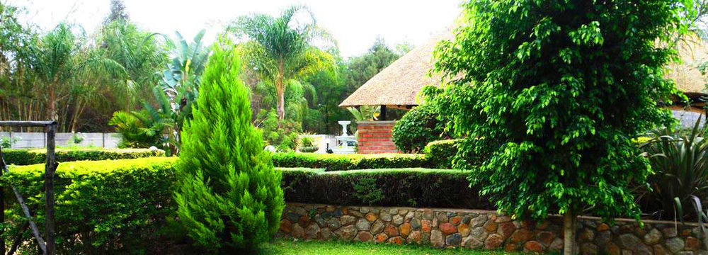 Wozani Lodge บูลาวาโย ภายนอก รูปภาพ