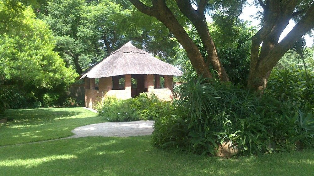 Wozani Lodge บูลาวาโย ภายนอก รูปภาพ
