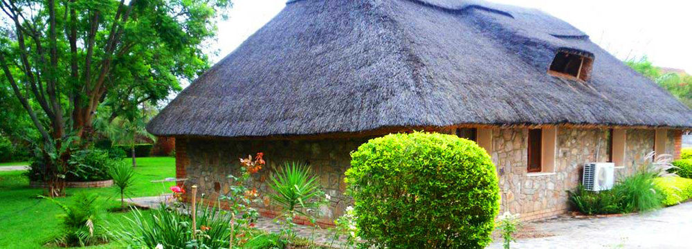 Wozani Lodge บูลาวาโย ภายนอก รูปภาพ